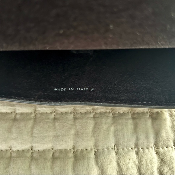 Chanel black sunglass case in calf skin leather - Picture 7 of 7